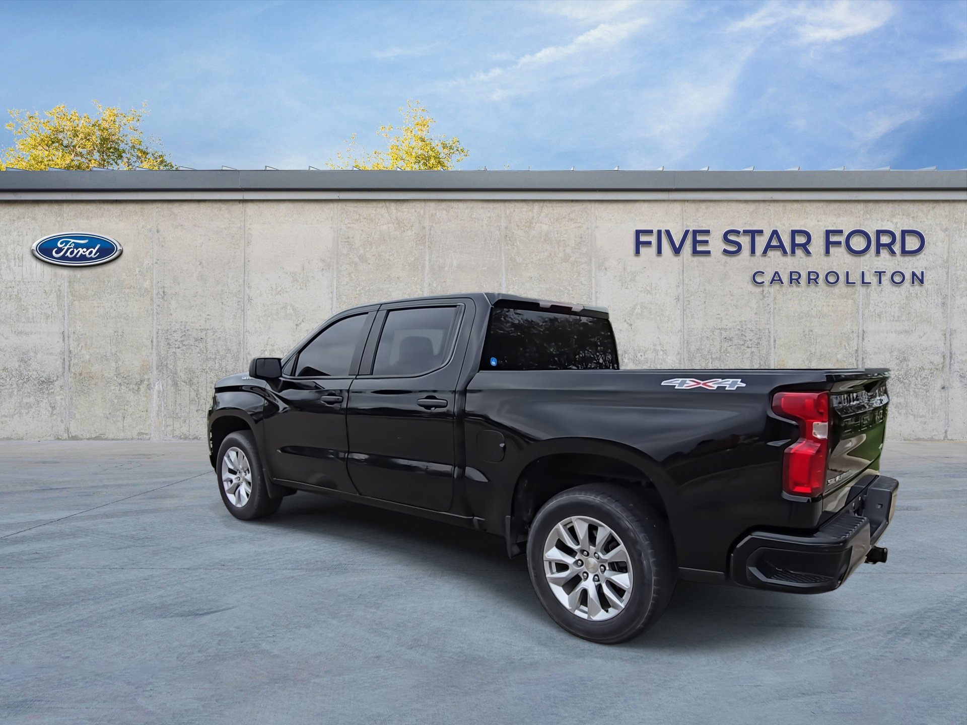 Used 2022 Chevrolet Silverado 1500 Custom image 3