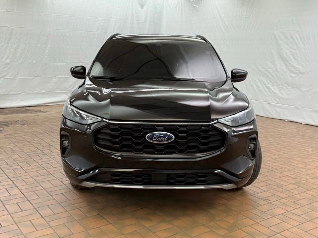 Certified 2024 Ford Escape ST-Line Select w/ Tech Pack #1 AWD/4WD image 2