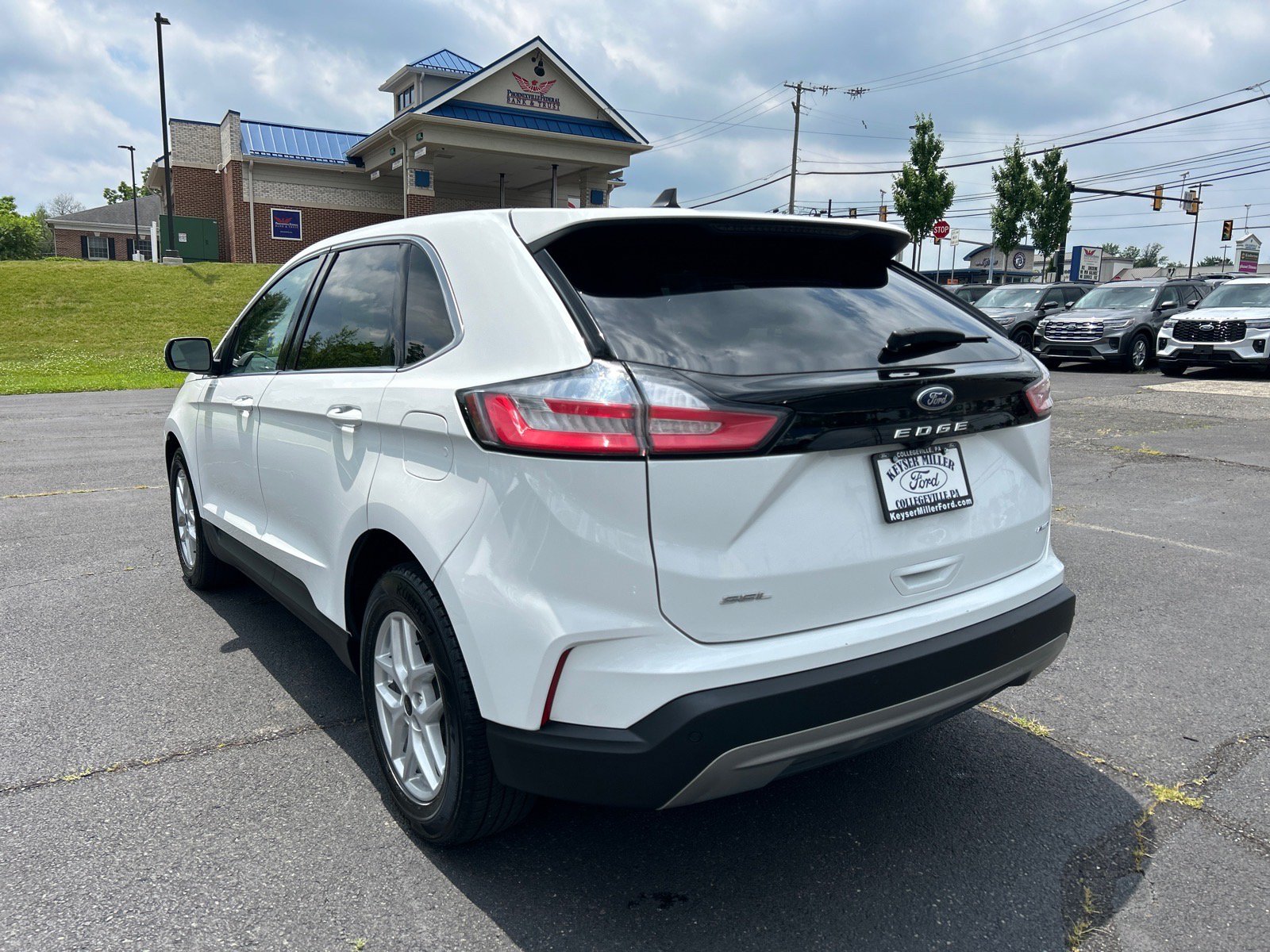 Certified 2024 Ford Edge SEL AWD/4WD image 10
