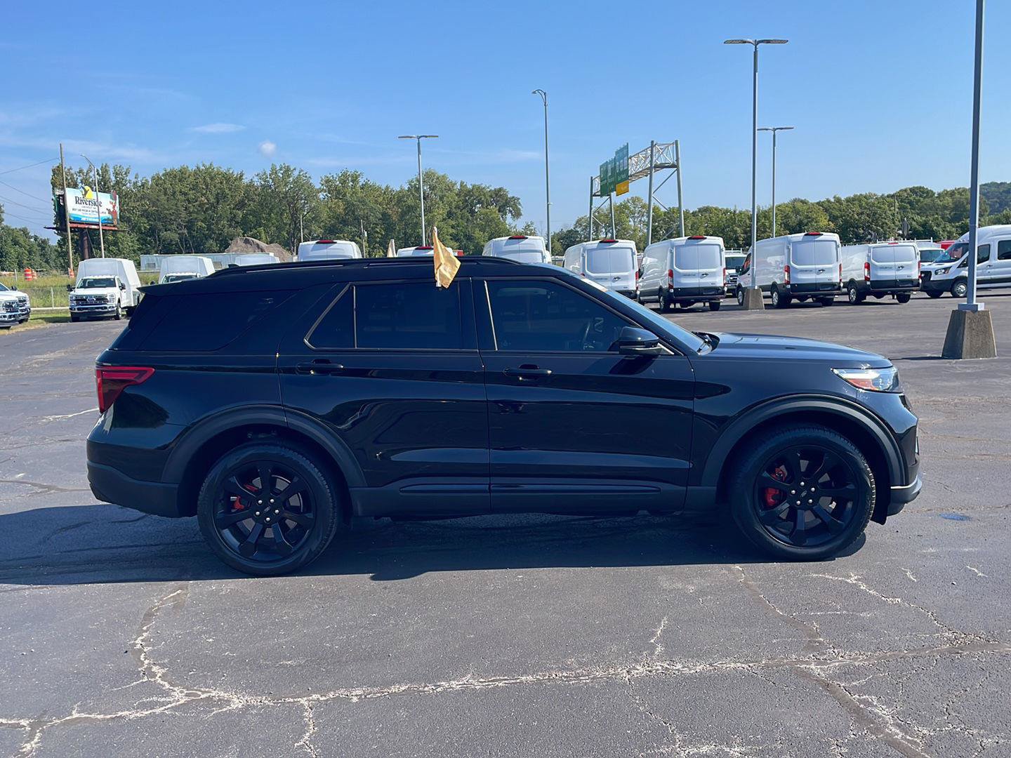 Certified 2023 Ford Explorer ST w/ Equipment Group 401A AWD/4WD image 6