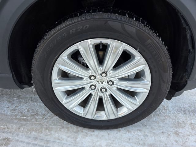 Certified 2021 Ford Explorer King Ranch w/ Premium Technology Package image 10