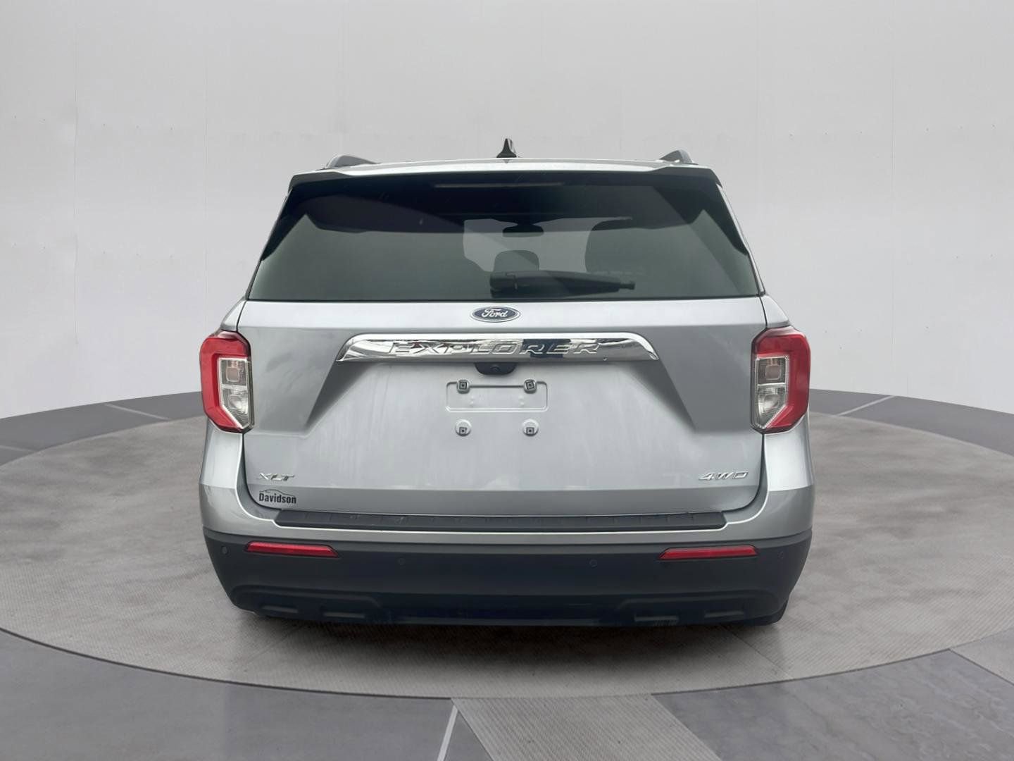 Certified 2023 Ford Explorer XLT image 4