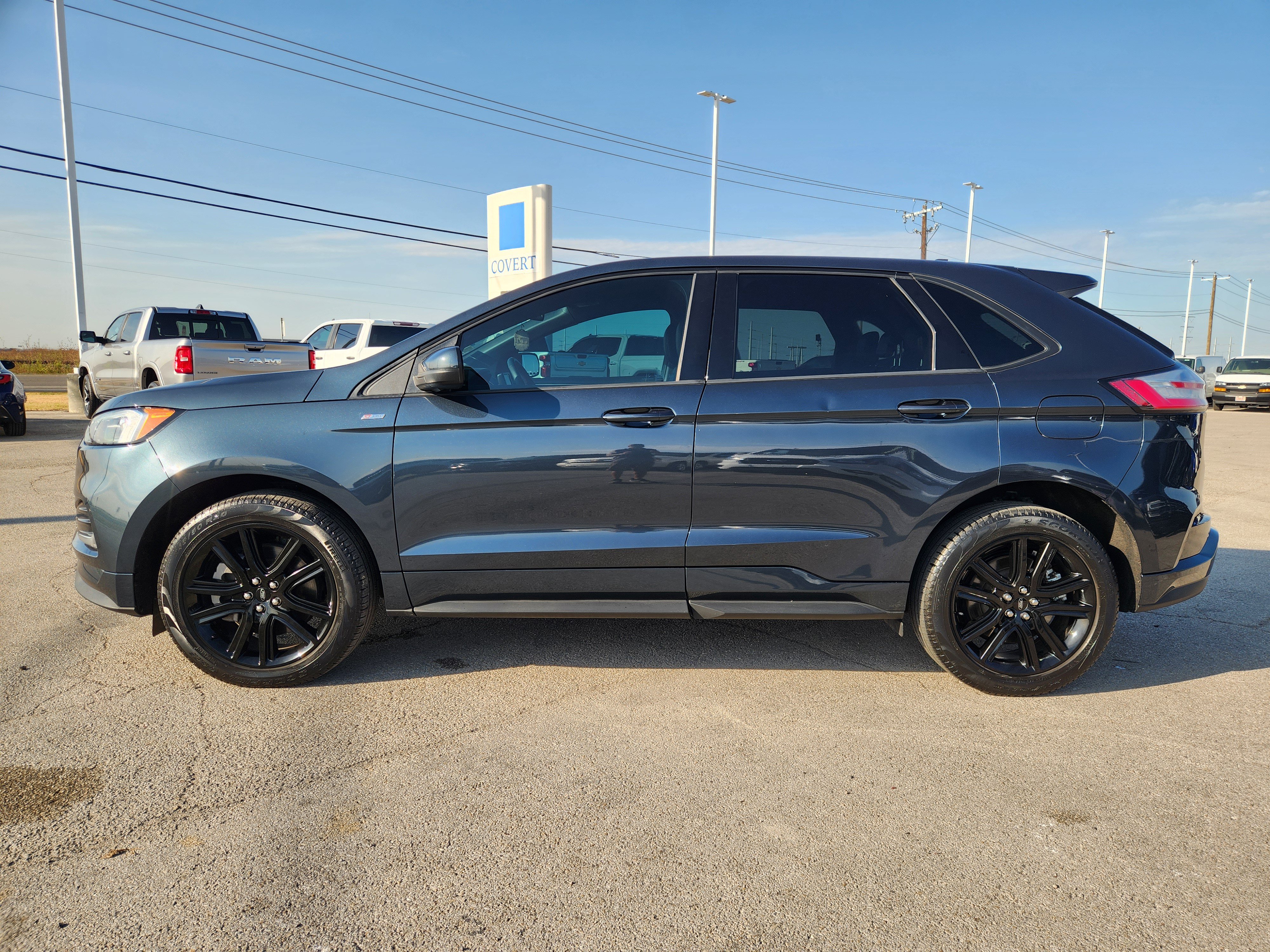 Certified 2024 Ford Edge ST-Line AWD/4WD image 4