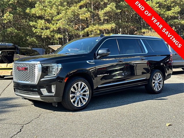 Used 2022 GMC Yukon XL Denali image 3