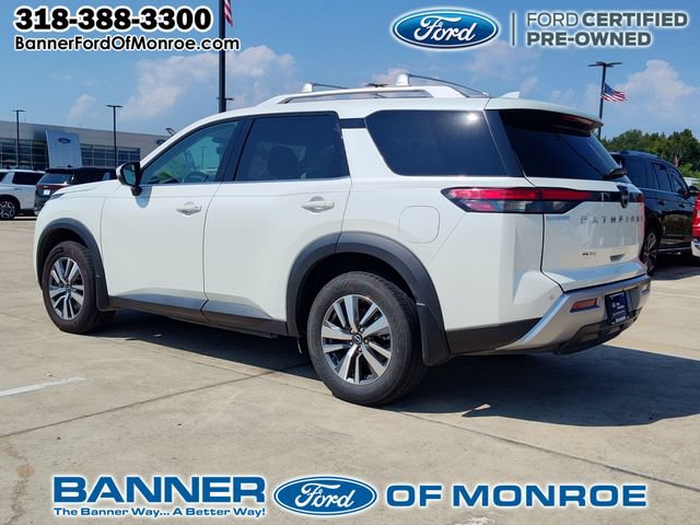 Used 2024 Nissan Pathfinder SL FWD image 4