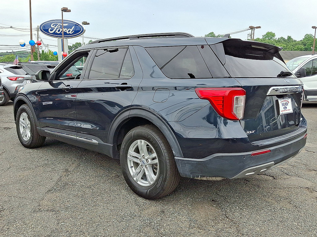 Certified 2023 Ford Explorer XLT w/ Equipment Group 202A AWD/4WD image 6