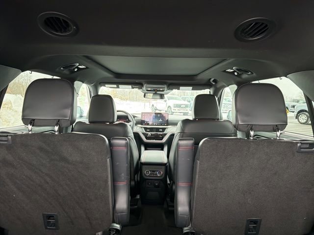 Certified 2025 Ford Explorer ST image 10