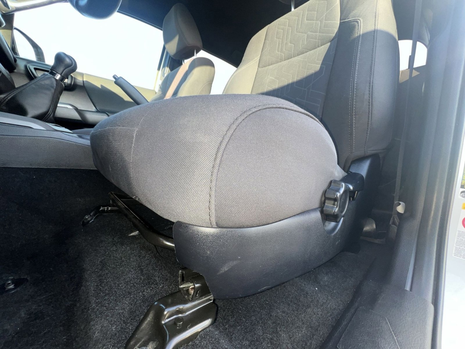 Used 2019 Toyota Tacoma TRD Off-Road w/ Technology Package image 14