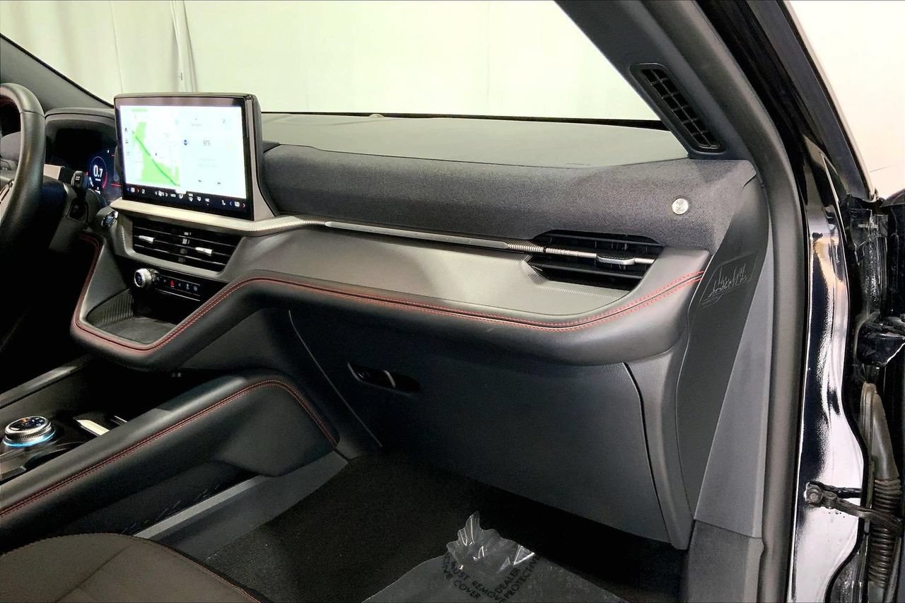 Certified 2025 Ford Explorer ST-Line AWD/4WD image 16