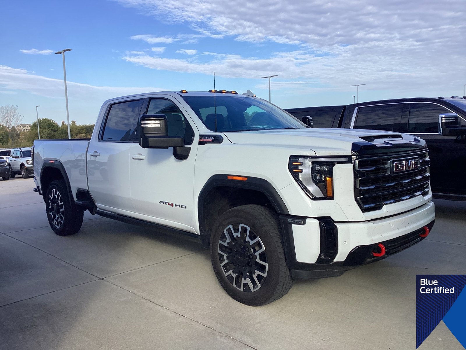 Used 2025 GMC Sierra 2500 AT4 w/ AT4 Premium Plus Package AWD/4WD image 2