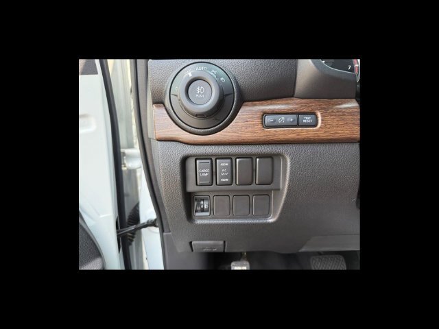 Used 2021 Nissan Titan Platinum Reserve w/ Moonroof Package AWD/4WD image 28