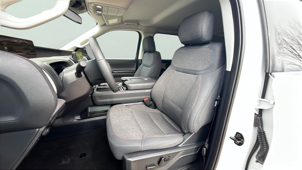 Certified 2025 Ford Expedition Active AWD/4WD image 15