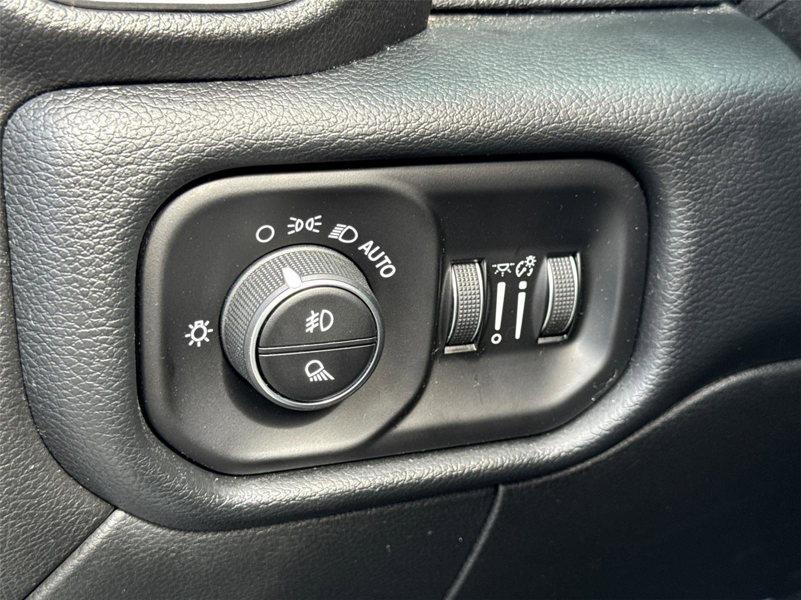 Used 2019 RAM 2500 Big Horn AWD/4WD image 28