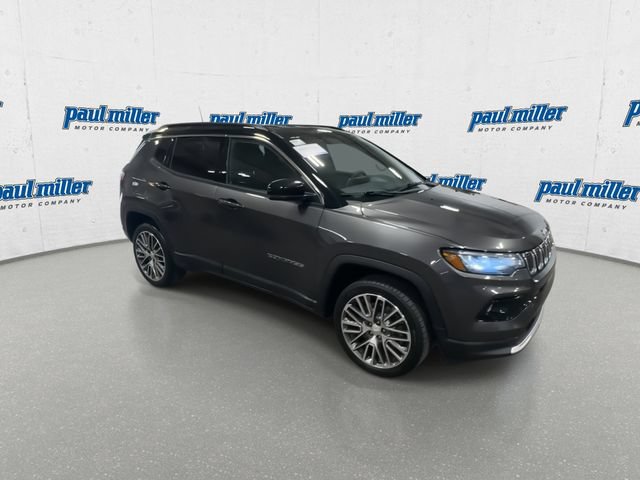 Used 2023 Jeep Compass Limited w/ Elite Group AWD/4WD image 3