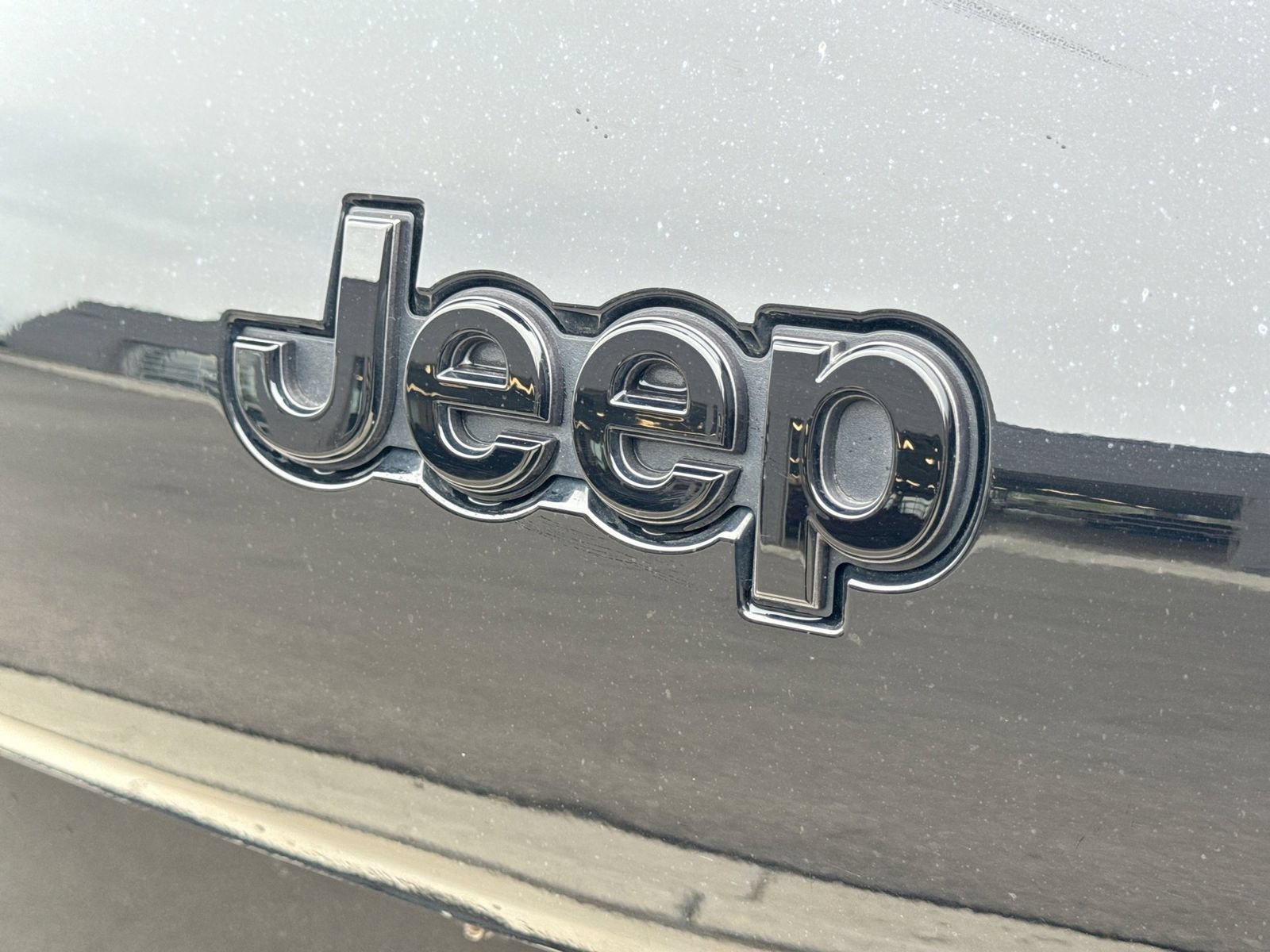 Used 2023 Jeep Grand Cherokee L Laredo AWD/4WD image 15