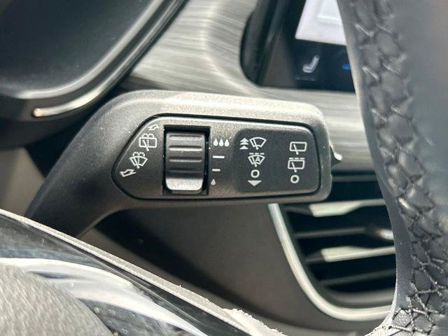 Certified 2023 Ford Escape Platinum AWD/4WD image 28