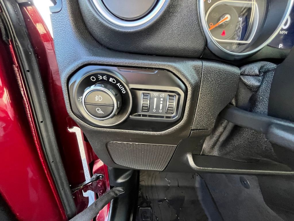 Used 2021 Jeep Gladiator Overland w/ Popular Equipment Package image 17