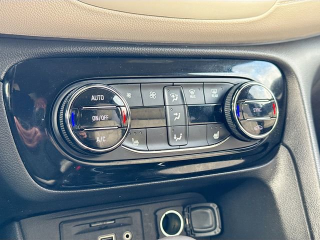 Used 2021 Buick Encore GX Essence w/ Advanced Technology Package AWD/4WD image 16