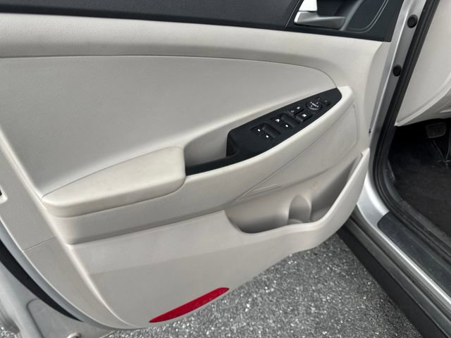 Used 2020 Hyundai Tucson Value AWD/4WD image 10
