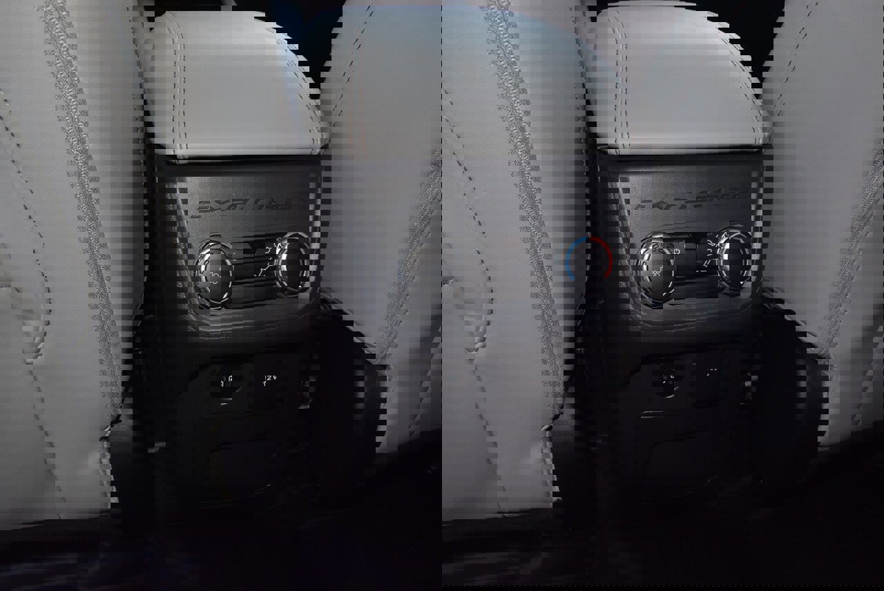 Certified 2025 Ford Explorer Active w/ Active Comfort Package image 20