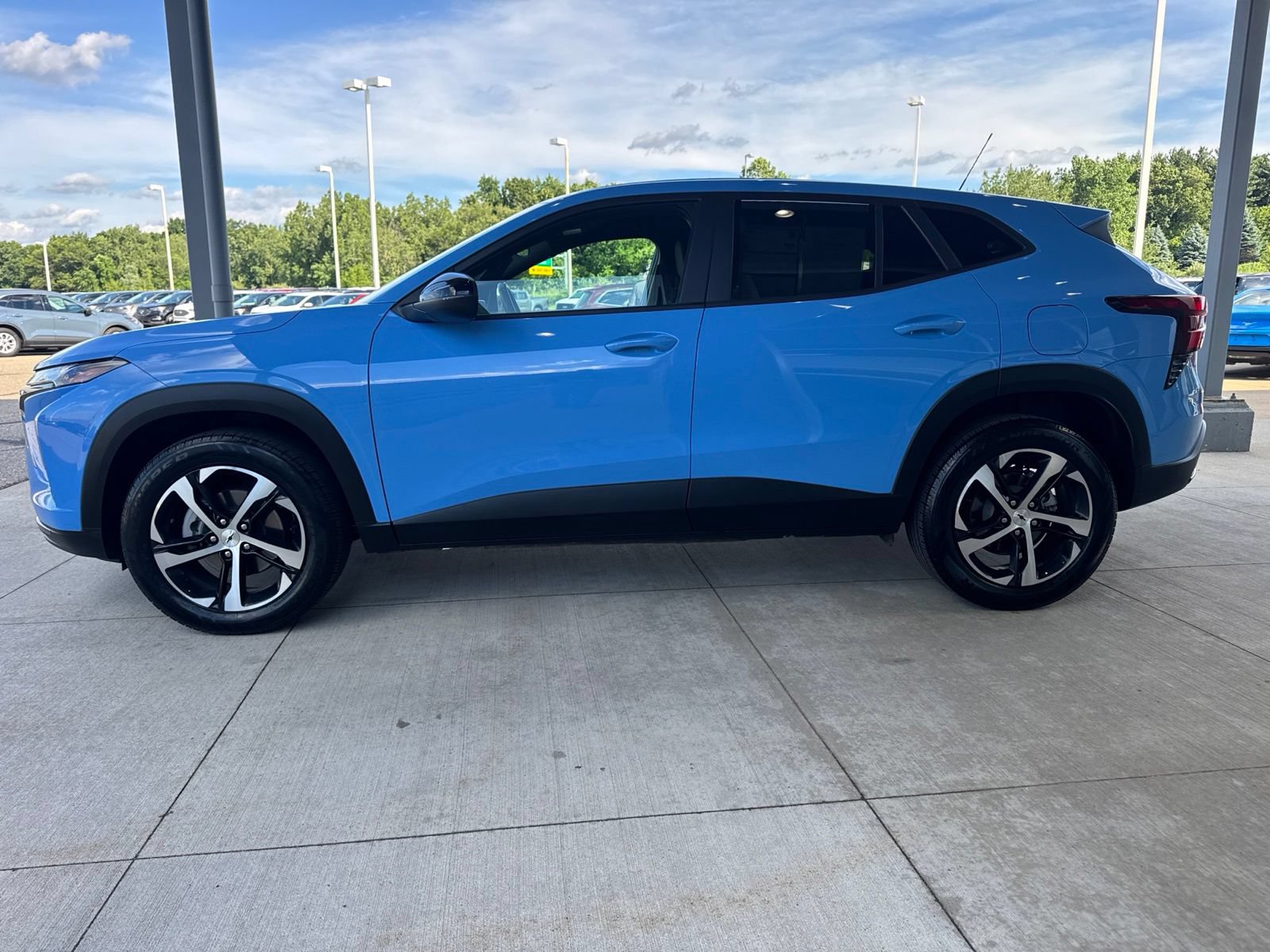 Used 2024 Chevrolet Trax RS w/ Driver Confidence Package FWD image 4