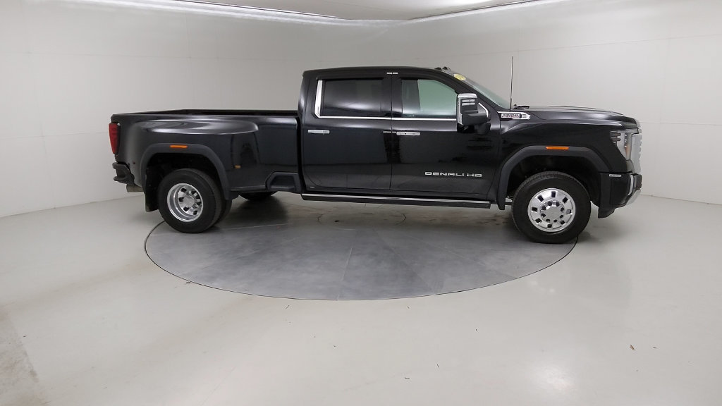 Used 2024 GMC Sierra 3500 Denali w/ Denali Reserve Package AWD/4WD image 12