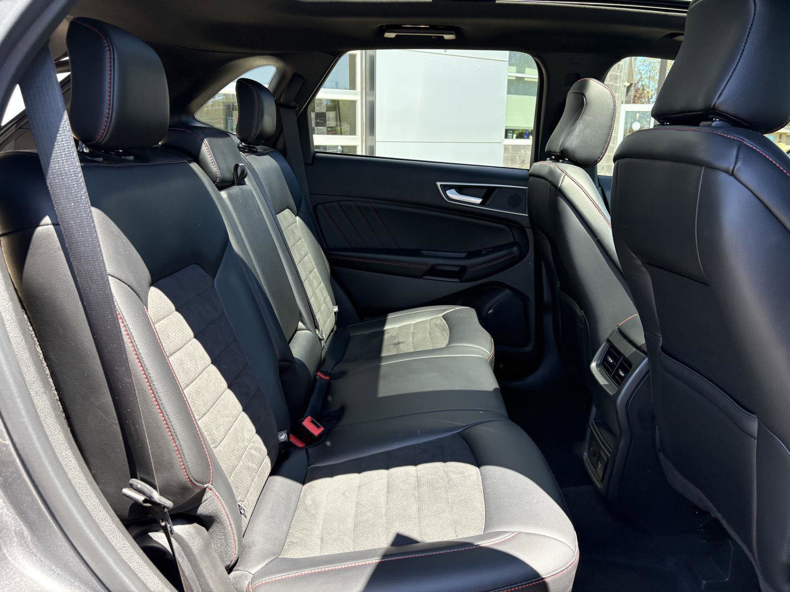 Certified 2024 Ford Edge ST-Line w/ Class II Trailer Tow Package AWD/4WD image 21