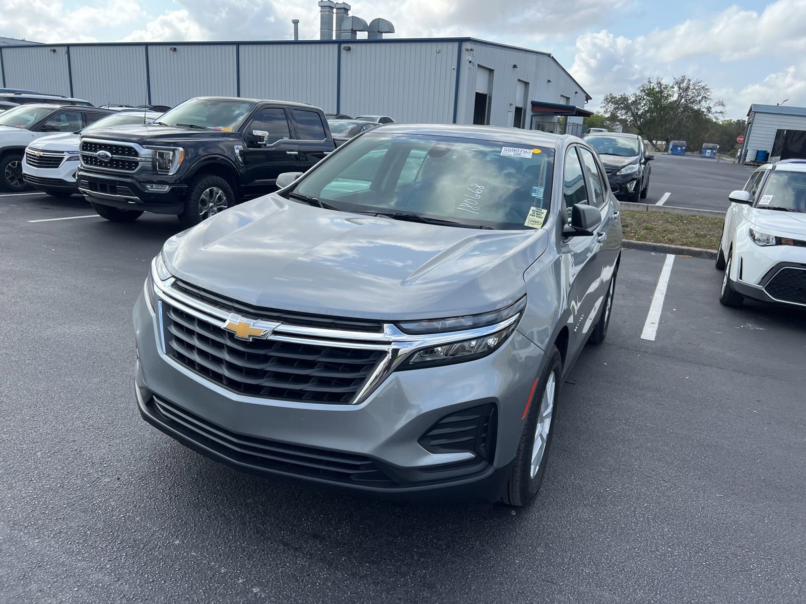 Used 2024 Chevrolet Equinox LS image 15