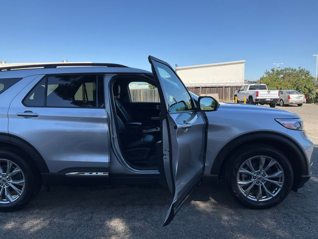 Certified 2022 Ford Explorer XLT w/ Equipment Group 202A image 71
