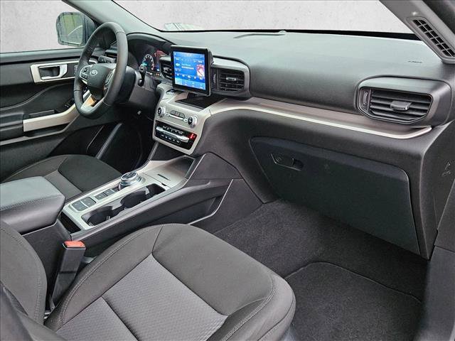 Certified 2024 Ford Explorer XLT RWD image 22
