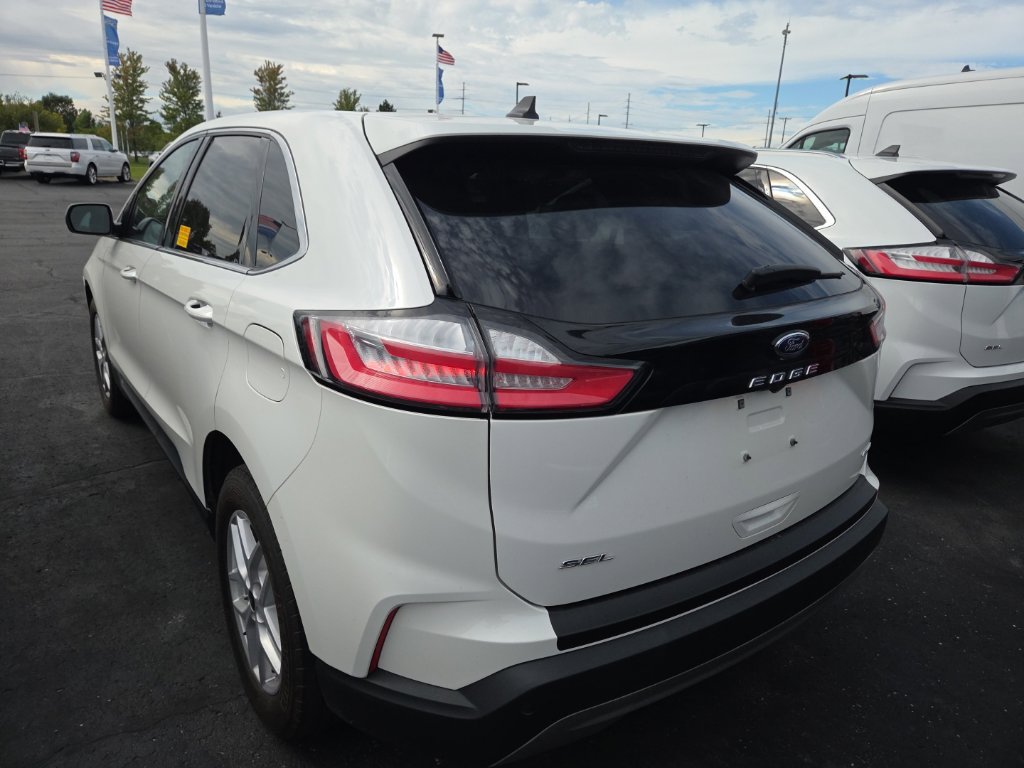 Certified 2024 Ford Edge SEL w/ Convenience Package AWD/4WD image 11
