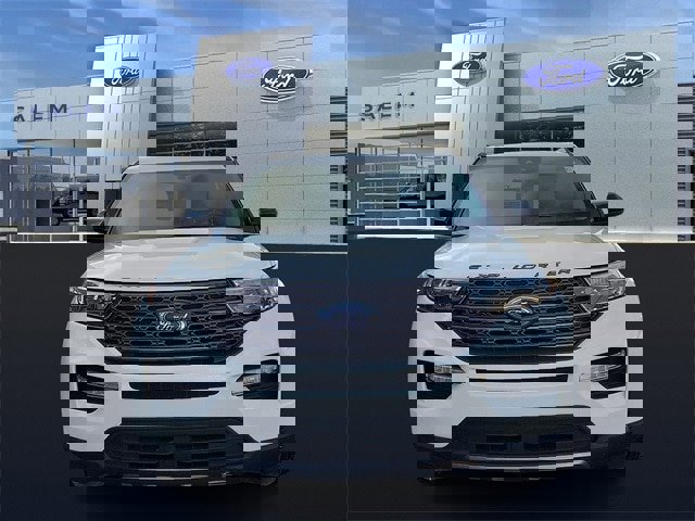 Certified 2023 Ford Explorer XLT w/ Equipment Group 202A image 7