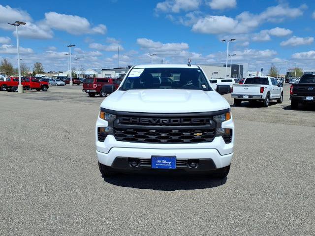 Used 2024 Chevrolet Silverado 1500 Custom AWD/4WD image 2