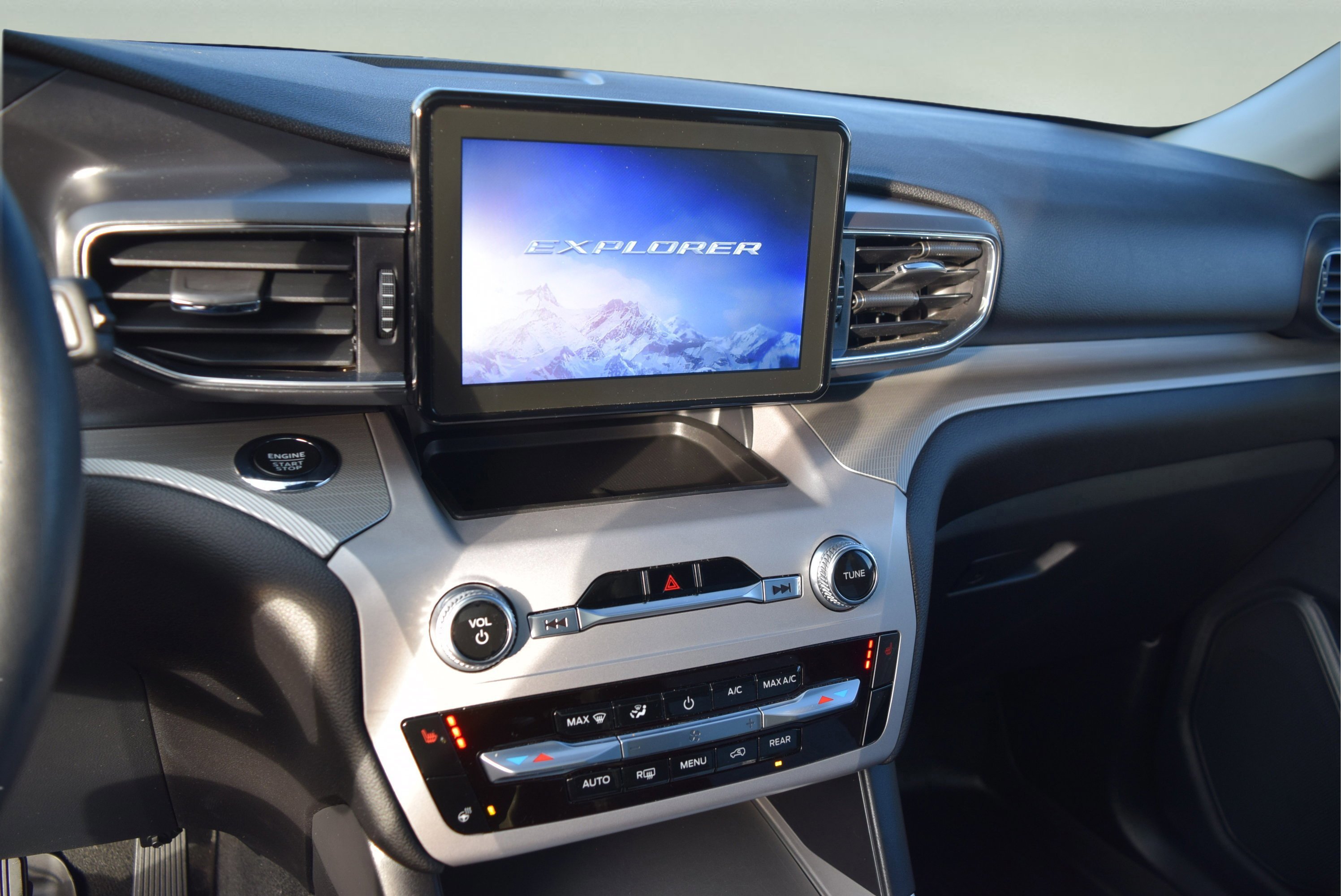 Certified 2023 Ford Explorer XLT w/ Equipment Group 202A image 12