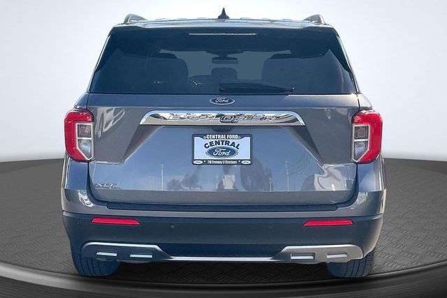 Certified 2022 Ford Explorer XLT w/ Equipment Group 202A image 4