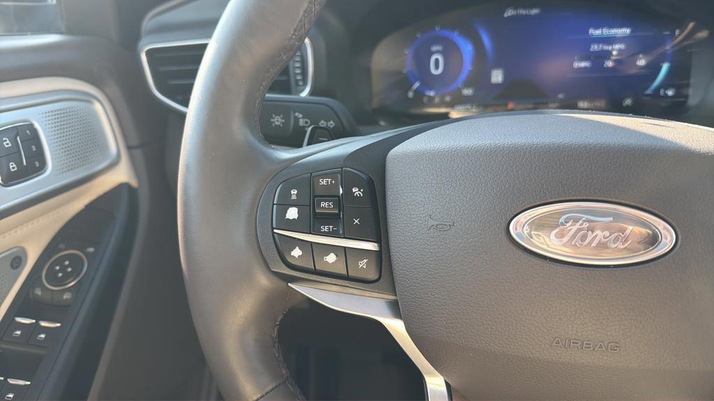 Certified 2020 Ford Explorer Platinum w/ Premium Technology Package image 20