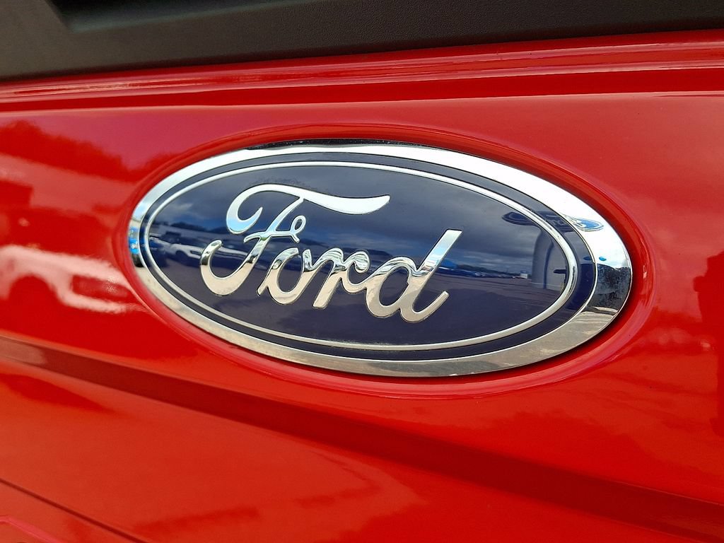 Certified 2021 Ford F250 XL w/ Power Equipment Group AWD/4WD image 31