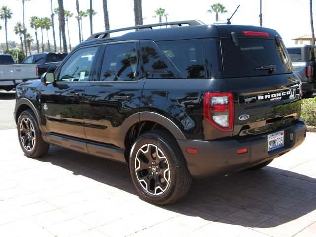 Certified 2025 Ford Bronco Sport Outer Banks w/ Outer Banks Tech Package+ AWD/4WD image 2