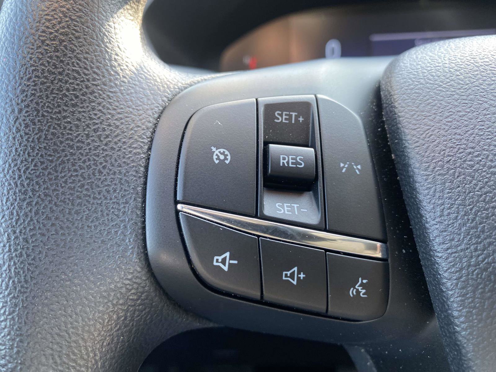 Certified 2025 Ford Escape Active FWD image 20