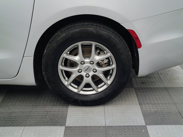 Used 2022 Chrysler Pacifica Touring FWD image 15