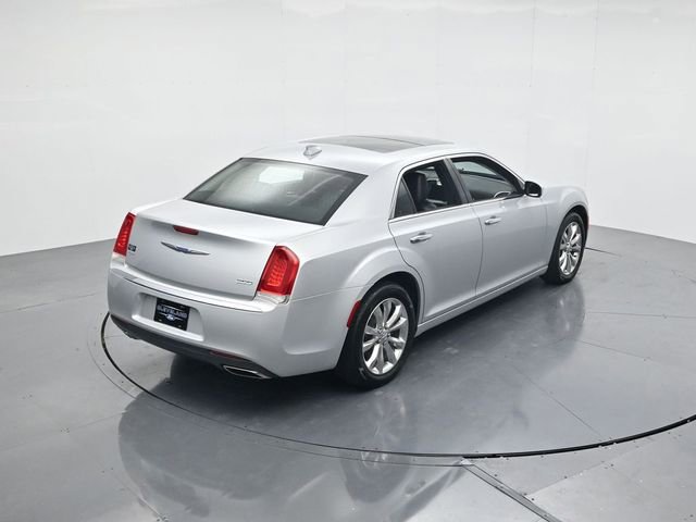 Used 2020 Chrysler 300 Limited image 39