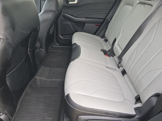 Certified 2025 Ford Escape SE w/ PHEV Premium Package FWD image 10