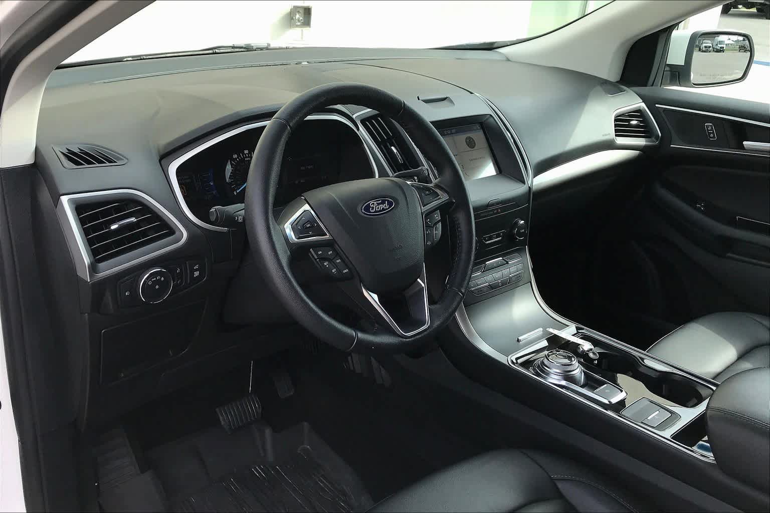 Certified 2019 Ford Edge SEL w/ Equipment Group 201A AWD/4WD image 18