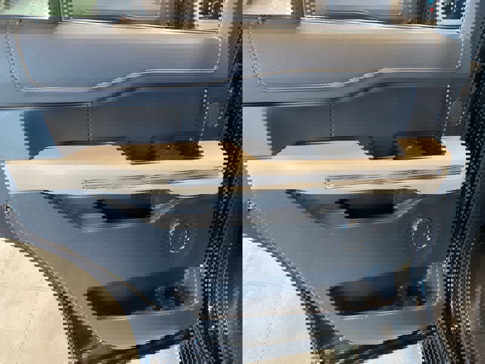 Certified 2023 Ford Expedition Limited image 26