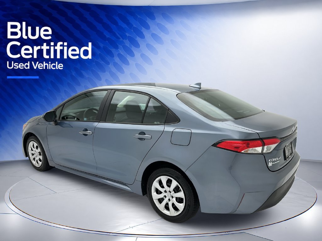 Used 2025 Toyota Corolla LE FWD image 4