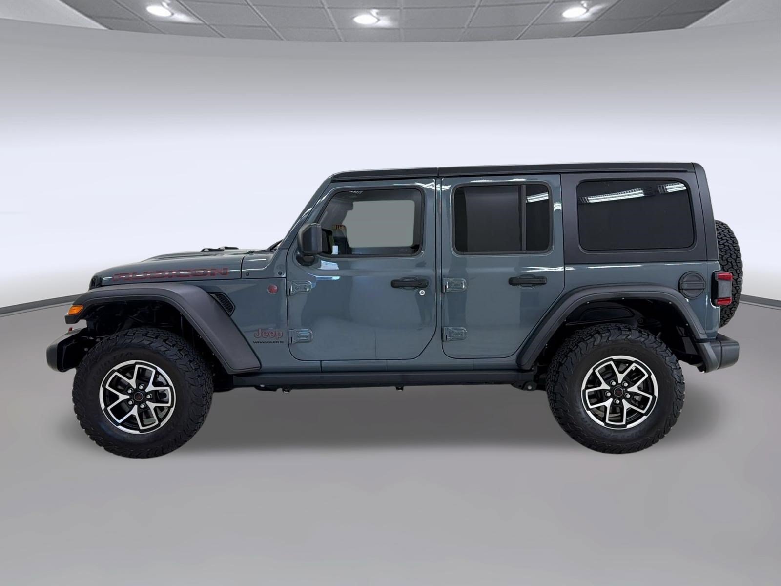 Used 2024 Jeep Wrangler Unlimited Rubicon w/ Safety Group AWD/4WD image 2