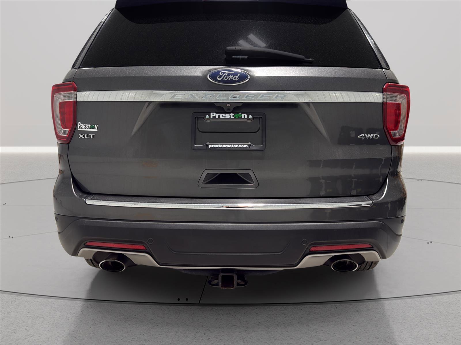 Certified 2018 Ford Explorer XLT w/ Equipment Group 201A AWD/4WD image 5