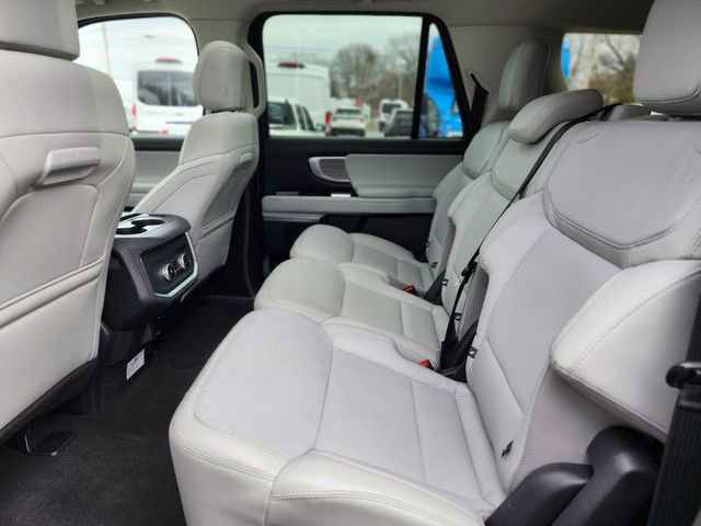 Certified 2025 Ford Expedition Max Platinum AWD/4WD image 16