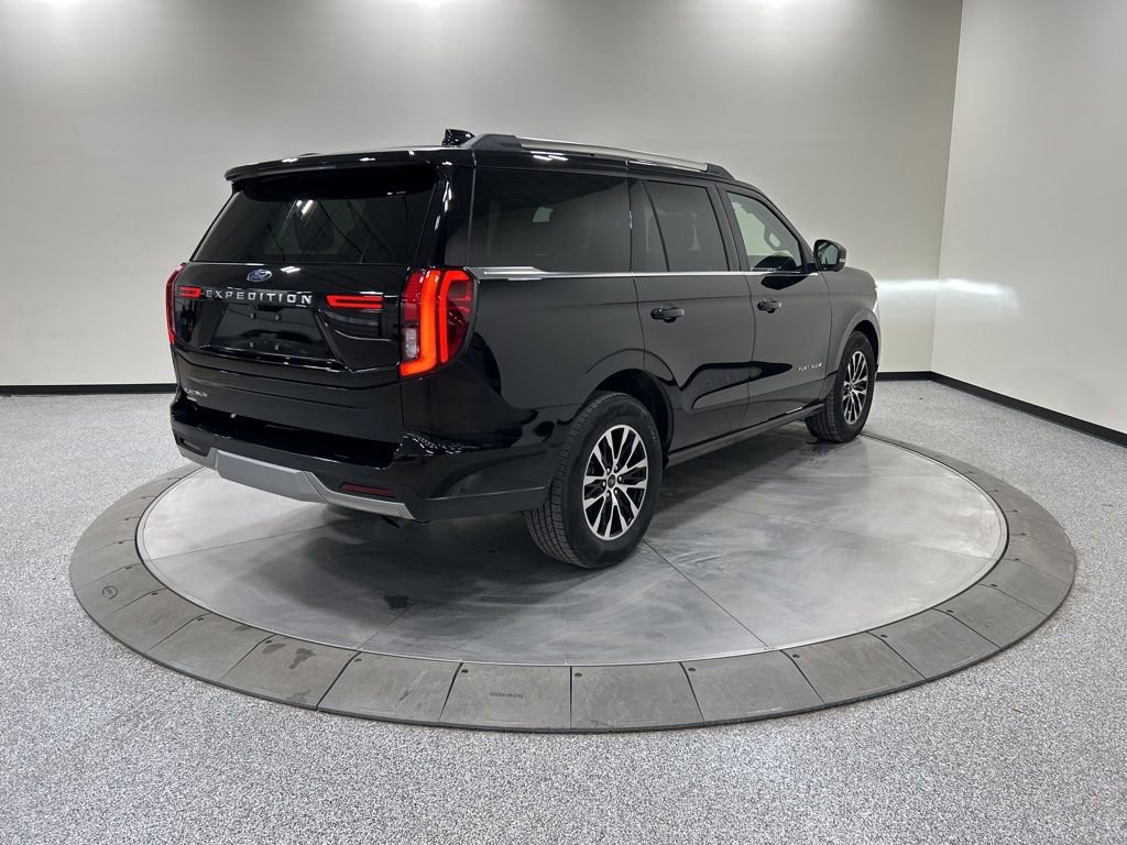 Certified 2025 Ford Expedition Platinum image 8
