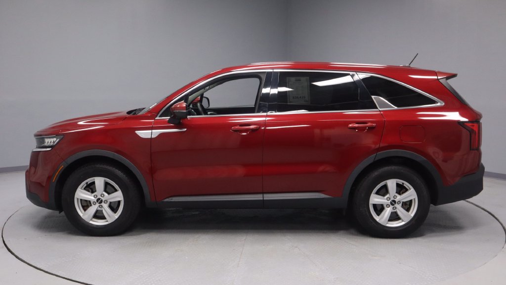 Used 2023 Kia Sorento LX FWD image 6